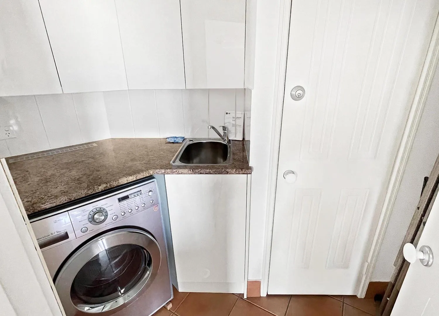 Modern Apartment In The Heart Of Cotton Tree ماروتشيدور 0*,